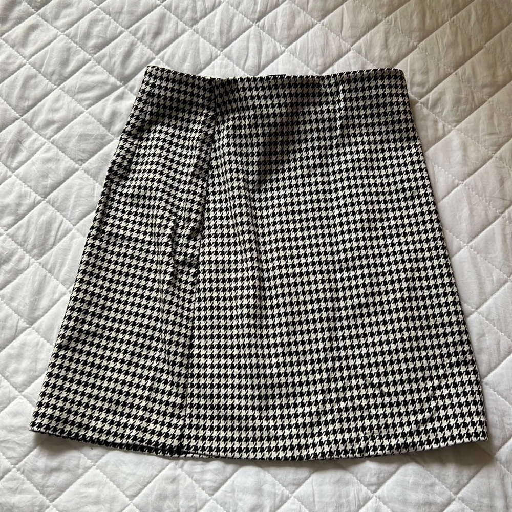 Checkered mini skirt